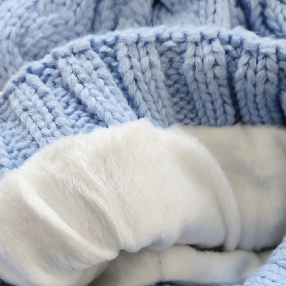 Cozy Blue Knit Pom-Pom Hat - Picture 3 of 5